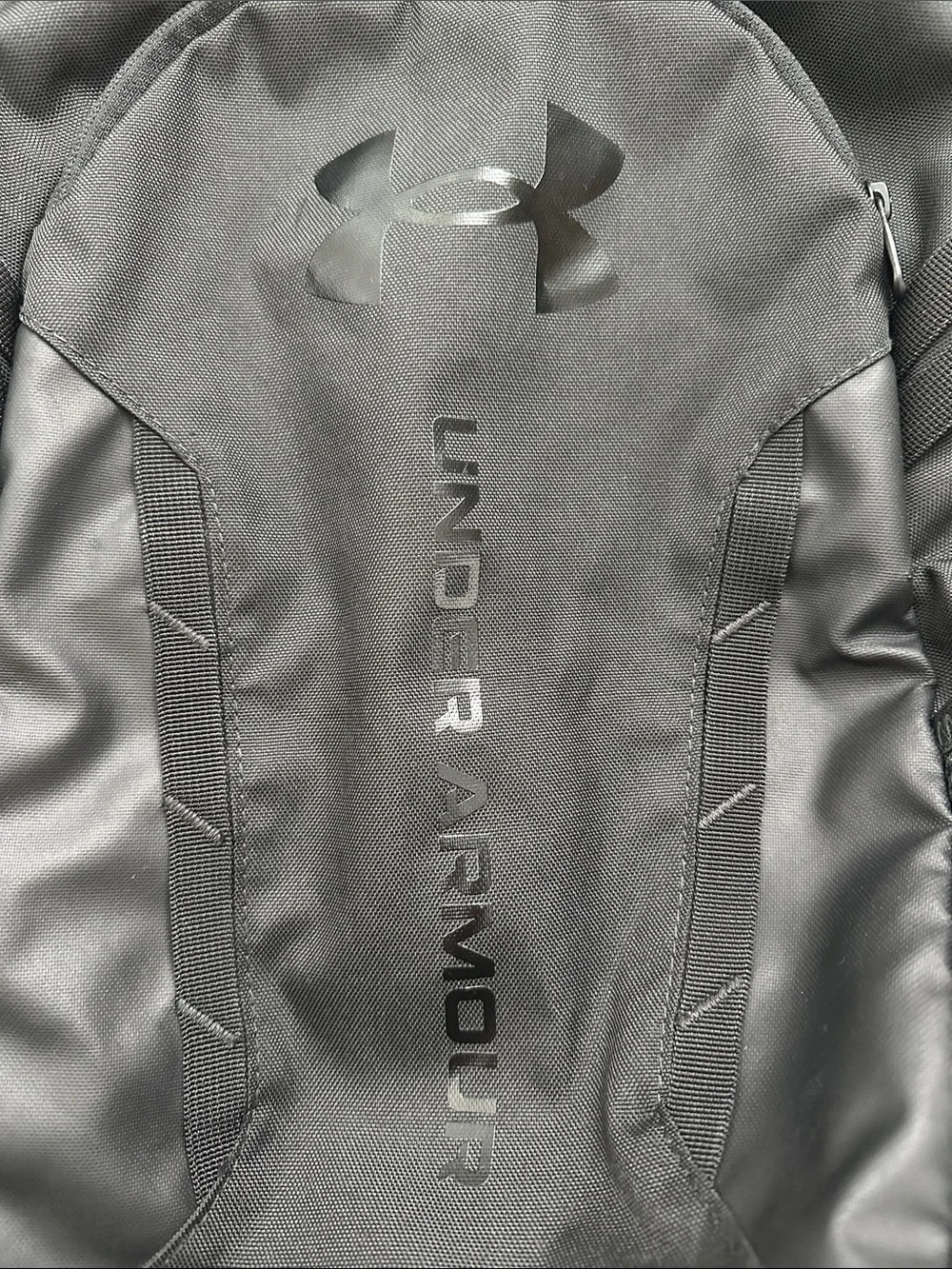 Under Armour Hustle 6.0 Black Backpack